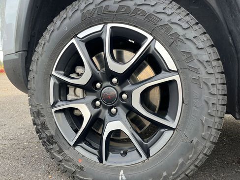 Used 2025 Jeep Compass Trailhawk w/ Trailer Tow Group image 30