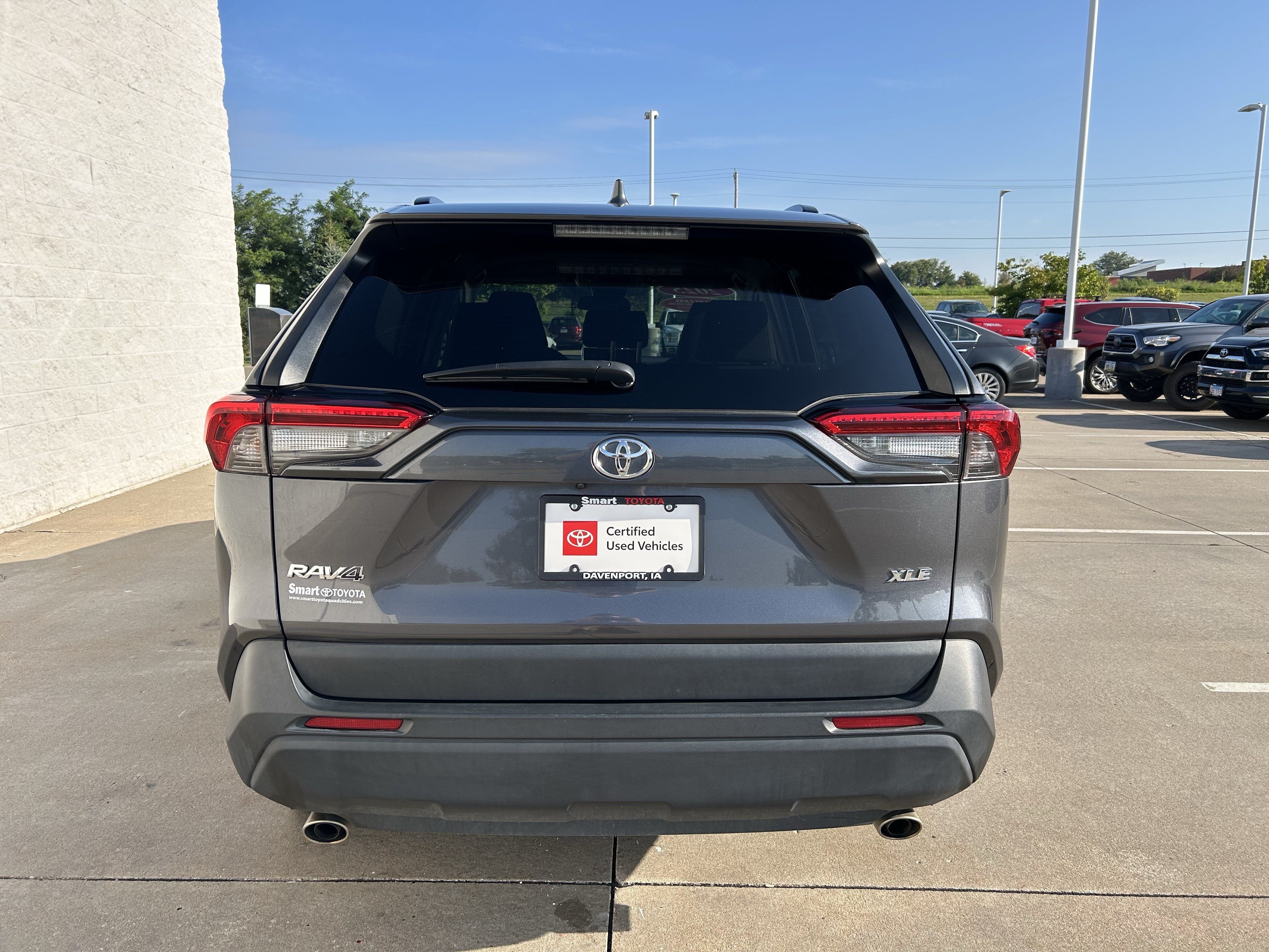 Used 2025 Toyota RAV4 XLE FWD image 5