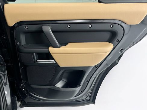 New 2026 Land Rover Defender 110 X-Dynamic SE AWD/4WD image 26