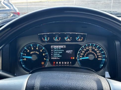 Used 2012 Ford F150 Platinum image 11