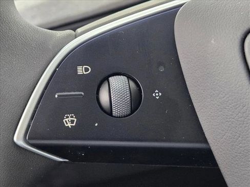 Used 2026 Tesla Model Y AWD image 10