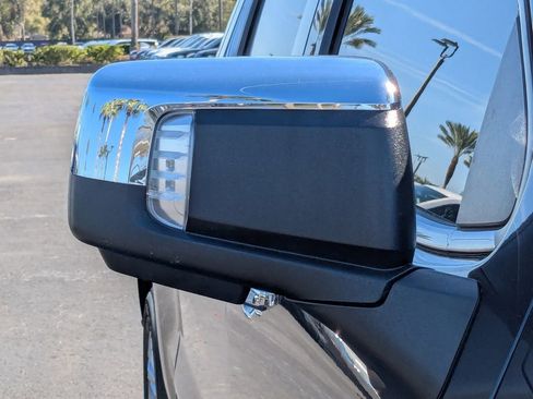 Used 2022 Chevrolet Silverado 1500 LTZ image 12