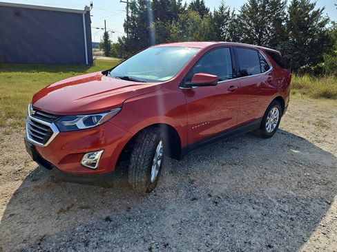 Used 2020 Chevrolet Equinox LT FWD image 8