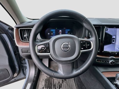 Used 2024 Volvo XC60 B5 Plus w/ Protection Package Premier AWD/4WD image 11