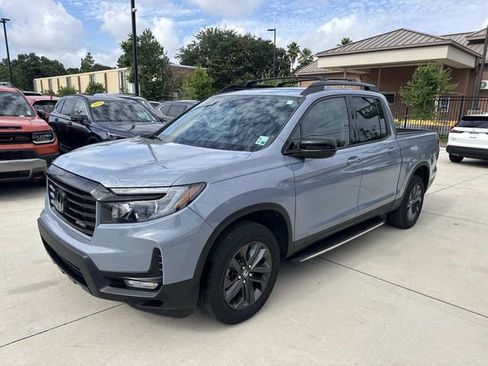 Certified 2023 Honda Ridgeline Sport image 3