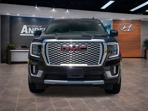 Used 2023 GMC Yukon XL Denali AWD/4WD image 4