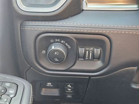 New 2026 RAM 1500 Tungsten w/ Towing Technology Group image 18