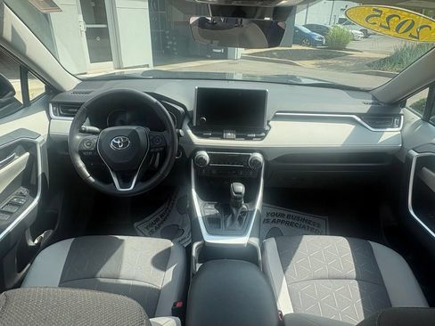 Used 2025 Toyota RAV4 XLE w/ Convenience Package AWD/4WD image 13