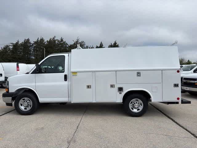 New 2025 Chevrolet Express 3500 w/ Power Convenience Package RWD image 2