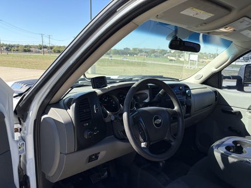 Used 2011 Chevrolet Silverado 2500 W/T image 16