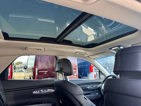 Used 2023 Genesis GV70 2.5T w/ Advanced Package image 41