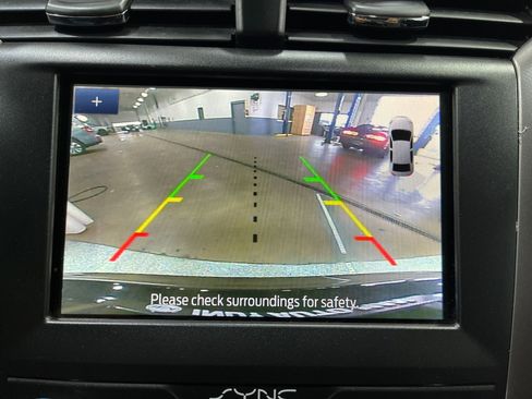 Used 2019 Ford Fusion SEL image 10