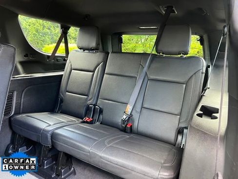 Used 2025 Chevrolet Suburban Z71 AWD/4WD image 12