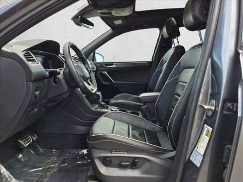 Used 2022 Volkswagen Tiguan SEL R-Line AWD/4WD image 16