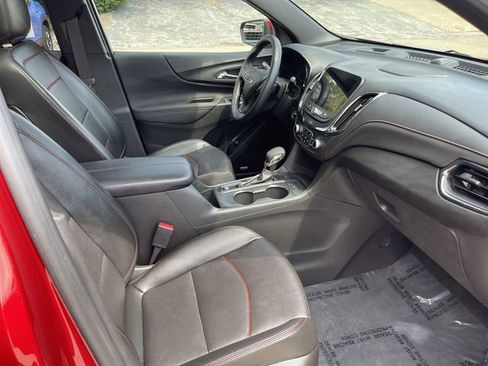 Used 2023 Chevrolet Equinox RS w/ RS Leather Package image 17