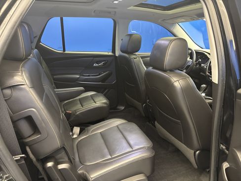 Used 2020 Chevrolet Traverse Premier w/ Redline Edition FWD image 26