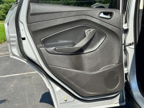 Certified 2019 Ford Escape SE AWD/4WD image 24