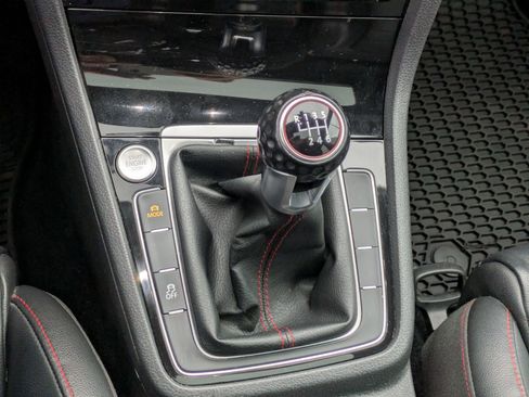 Used 2019 Volkswagen GTI S image 22