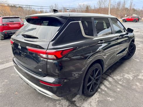 Used 2024 Mitsubishi Outlander SE image 5