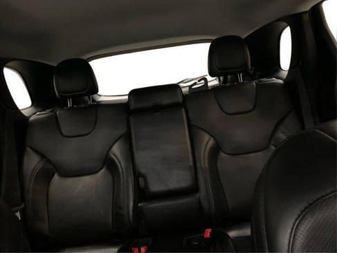 Used 2020 Jeep Cherokee Limited image 21