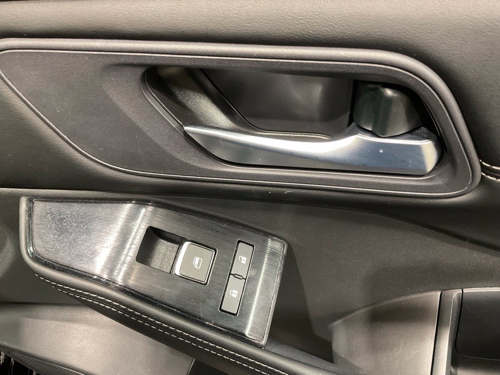 Used 2023 Nissan Rogue SL w/ SL Premium Package FWD image 12