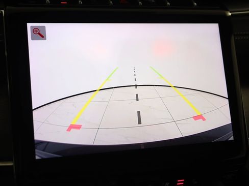 Used 2024 Jeep Grand Cherokee Overland w/ Luxury Tech Group IV image 11