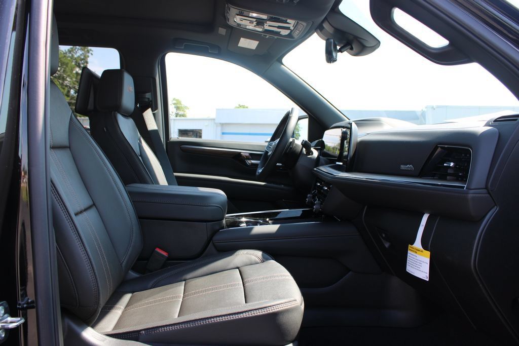New 2026 Chevrolet Tahoe High Country AWD/4WD image 34