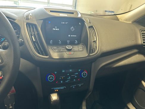 Used 2017 Ford Escape SE w/ Equipment Group 201A image 7