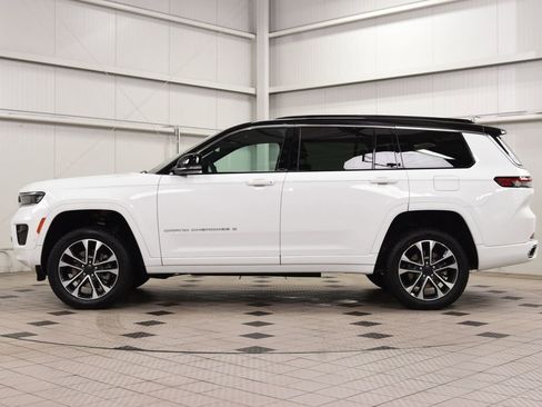 Used 2024 Jeep Grand Cherokee L Overland w/ Trailer Tow Package AWD/4WD image 4