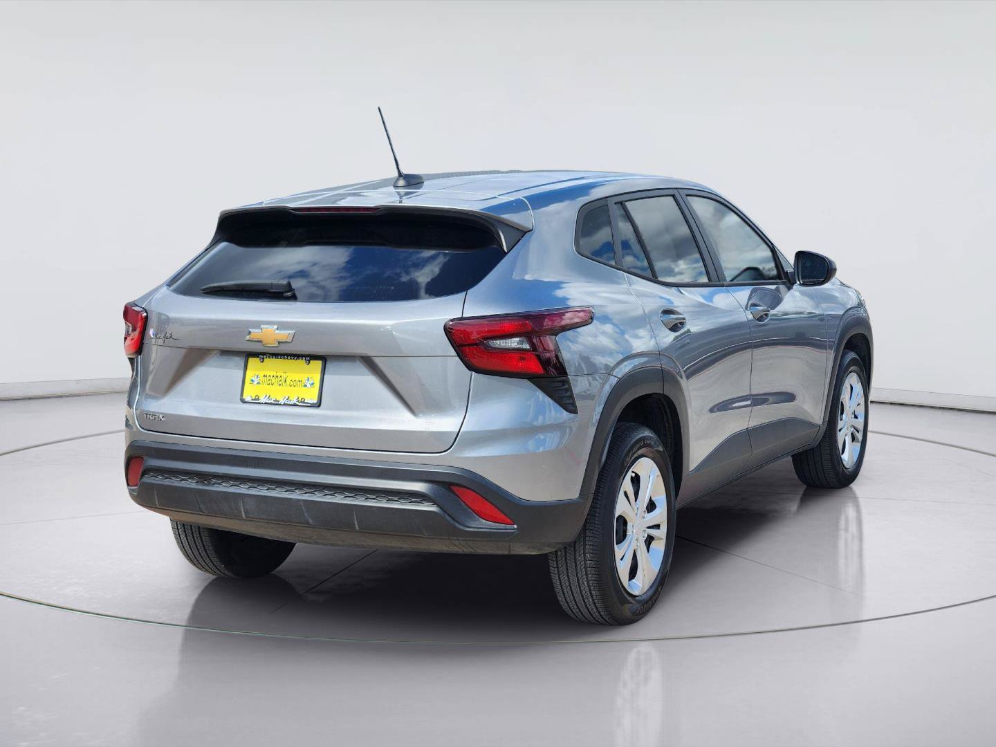 Used 2025 Chevrolet Trax LS FWD image 5