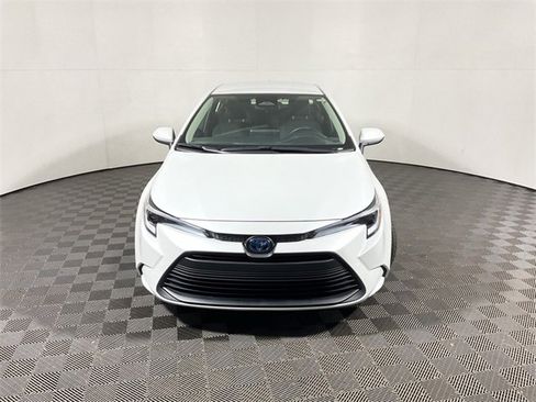 Used 2024 Toyota Corolla LE image 5