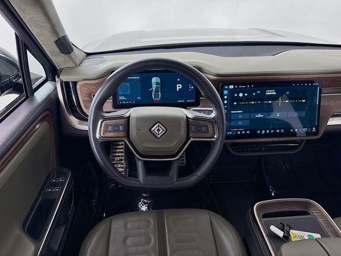 Used 2022 Rivian R1T Adventure image 18