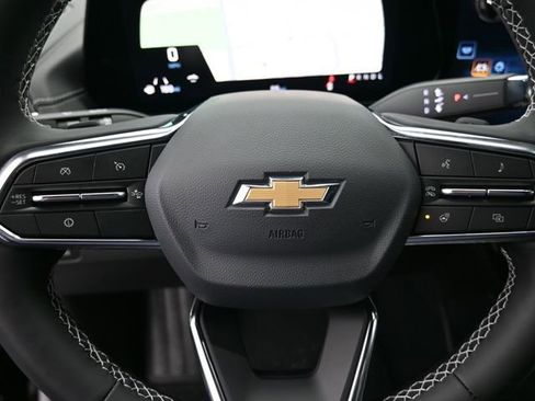 New 2025 Chevrolet Traverse LT w/ LPO, Floor Liner Package image 29