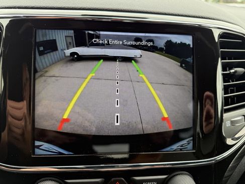 Used 2021 Jeep Grand Cherokee Laredo X image 20