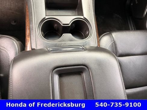 Used 2018 Chevrolet Suburban LT w/ Luxury Package image 31