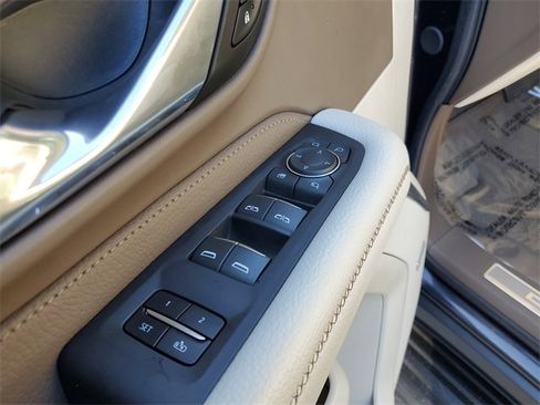 Used 2024 GMC Yukon Denali image 17