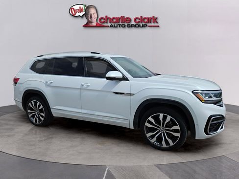 Used 2023 Volkswagen Atlas SEL Premium image 8