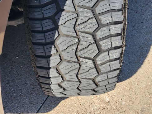 Used 2019 Ford F150 XLT w/ Equipment Group 302A Luxury AWD/4WD image 12