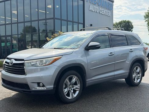 Used 2015 Toyota Highlander Limited AWD/4WD image 1