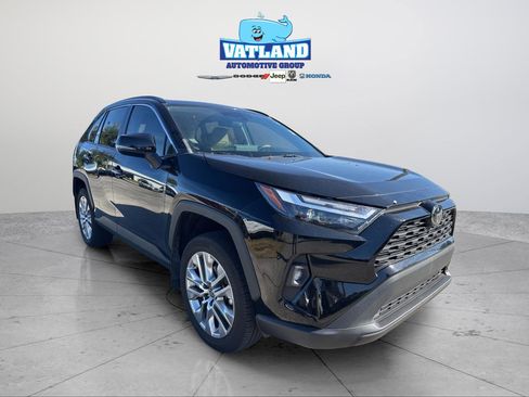 Used 2024 Toyota RAV4 XLE Premium image 3