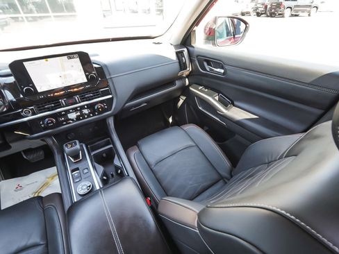 Used 2023 Nissan Pathfinder Platinum AWD/4WD image 47
