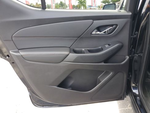 Used 2018 Chevrolet Traverse LT image 28