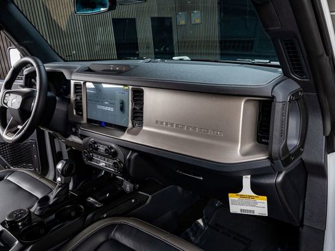 Used 2026 Ford Bronco Outer Banks AWD/4WD image 17