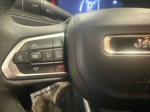 Used 2023 Jeep Compass High Altitude AWD/4WD image 30
