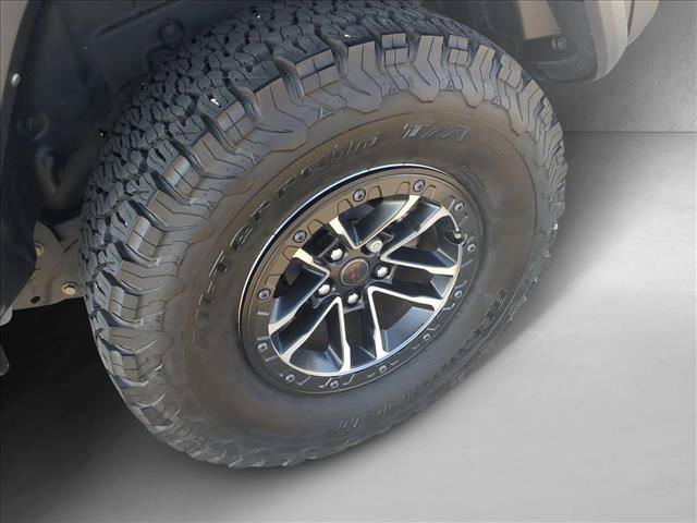 Used 2025 Jeep Wrangler Unlimited Rubicon AWD/4WD image 21