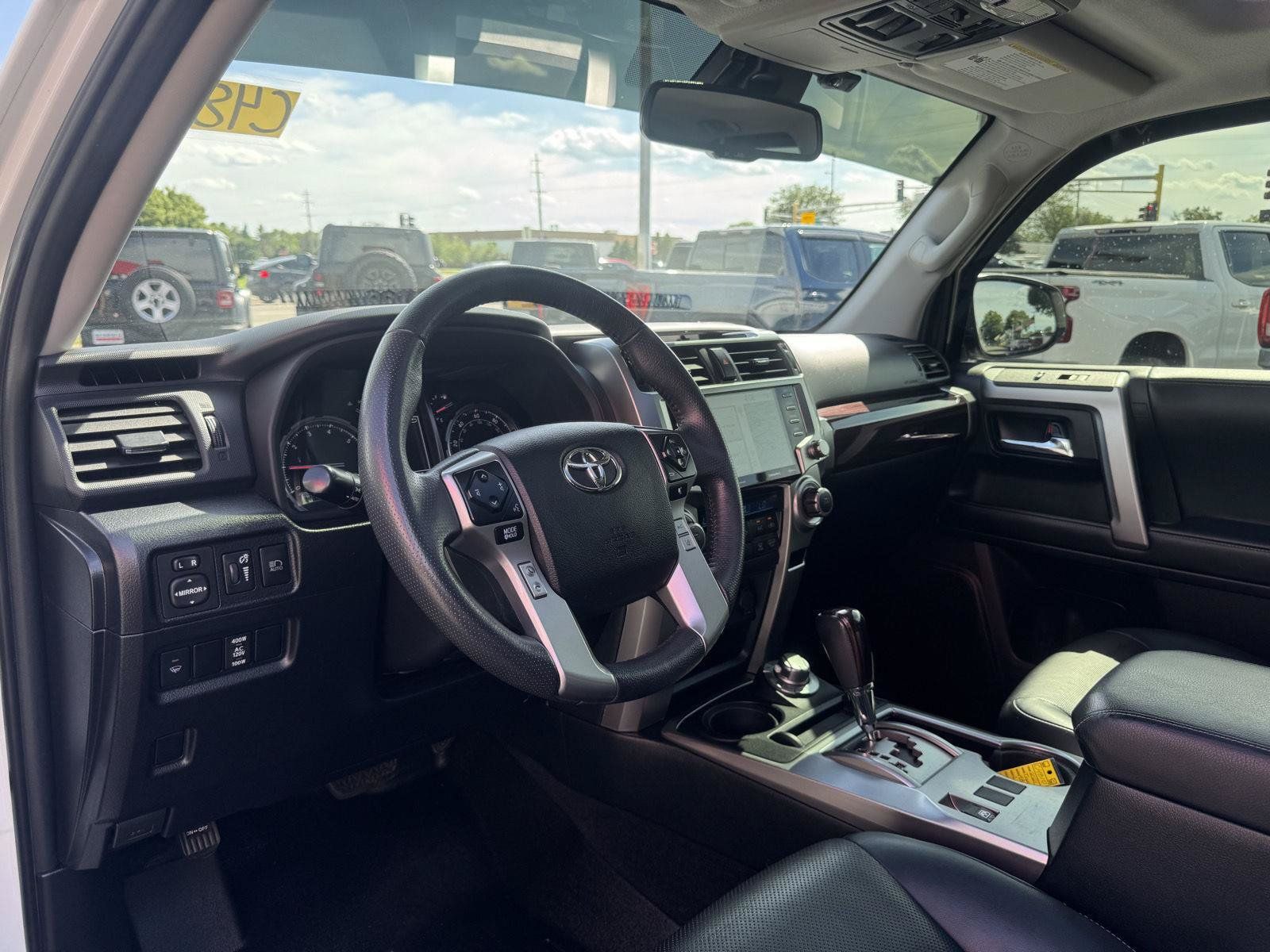 Used 2021 Toyota 4Runner Limited AWD/4WD image 17