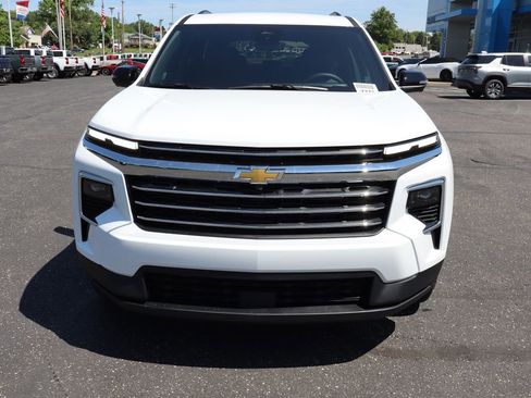 New 2026 Chevrolet Traverse LT w/ Driver Confidence Package AWD/4WD image 29