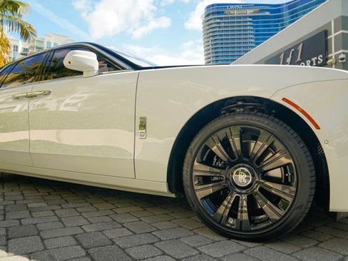 Used 2022 Rolls-Royce Ghost image 35