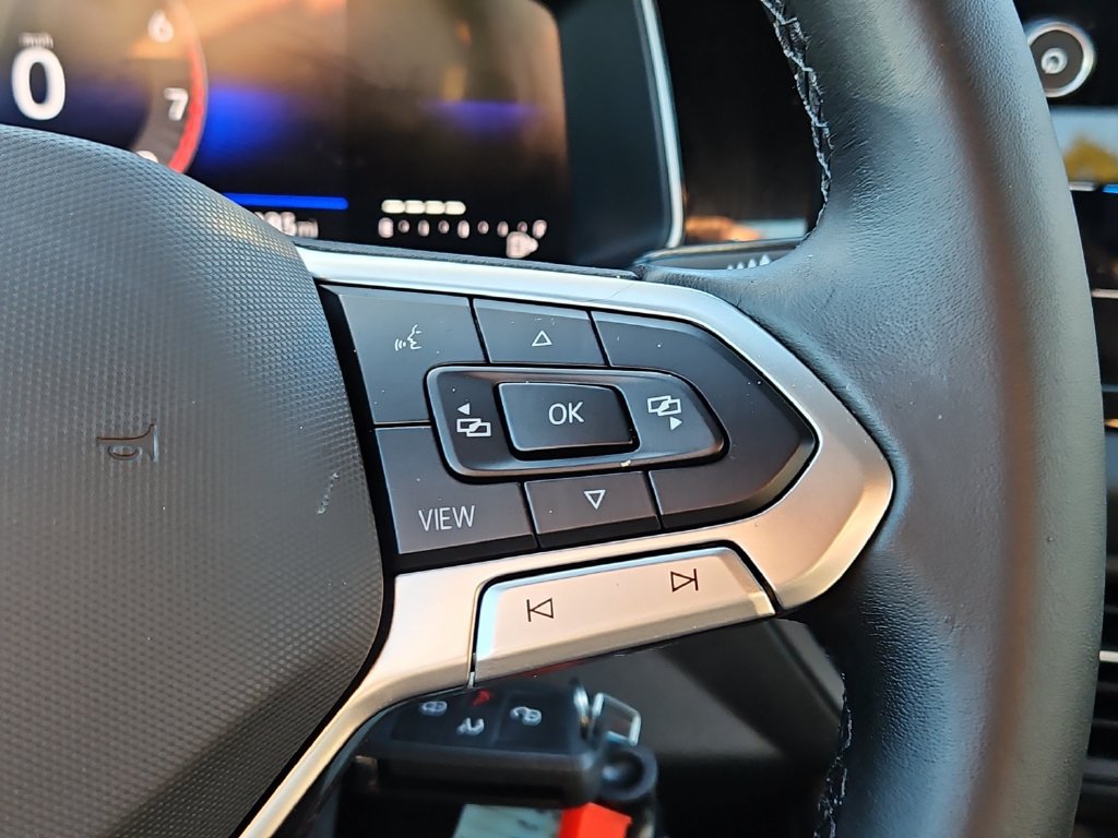 Certified 2025 Volkswagen Jetta Sport FWD image 21