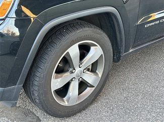 Used 2014 Jeep Grand Cherokee Limited w/ Trailer Tow Group IV video 2